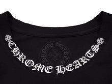 画像をギャラリービューアに読み込む, CHROME HEARTS クロムハーツ 20SS セメタリ―クロス ネックロゴ Tシャツ ブラック トップス サイズXL 良好 40981