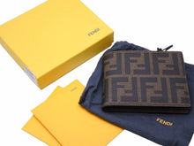 画像をギャラリービューアに読み込む, FENDI フェンディ 二つ折り財布 ズッカ 柄 ルガード カード 小銭 ロゴ PVC ブラウン ブラック 美品 41031