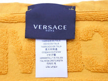 Load image into Gallery viewer, 美品 VERSACE ヴェルサーチ BAROQUE バロック バスタオル ZTO101601-ZCOSP052 ブランケット イエロー 41139