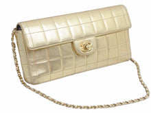 画像をギャラリービューアに読み込む, CHANEL シャネル チョコバー26 ショルダーバッグ 肩掛け ベージュ ターンロック ゴールド金具 良品 中古 41200