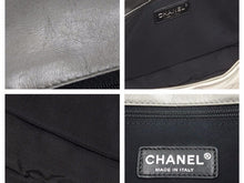 Load image into Gallery viewer, CHANEL シャネル マトラッセ ダブルフラップ ダブルチェーンバッグ 14番台 ラムスキン メタリックレザー グレー 中古 美品 41236