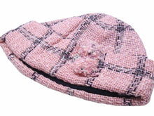 Load image into Gallery viewer, 極美品 CHANEL シャネル ニットキャップ ピンク ツイード ココマーク 帽子 ロゴ サイズ57 中古 41314