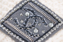 画像をギャラリービューアに読み込む, 美品 CHANEL シャネル ニットキャップ ココマーク ラインストーン ホワイト ロゴ 中古 41315