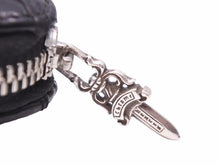 Load image into Gallery viewer, 新品同様 CHROME HEARTS クロムハーツ セメタリークロス ラウンドジップ レザーウォレット クロスパッチ 財布 41335