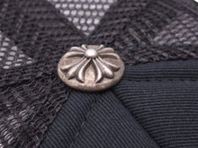 Load image into Gallery viewer, Chrome Hearts クロムハーツ トラッカーキャップ 新型 CH コットン 925シルバー ブラック 美品 中古 41345