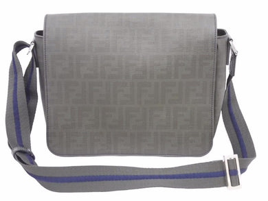 FENDI フェンディ ショルダーバッグ 斜め掛けバッグ ズッカ柄 カーキ ネイビー シルバー金具 美品 中古 41493