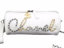 Load image into Gallery viewer, 新品同様 CHANEL シャネル チェーンショルダーバッグ カーフスキン 29番台 ホワイト ゴールド シルバー金具 中古 41544