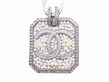 Load image into Gallery viewer, 極美品 CHANEL シャネル ネックレス フェイクパール リボン ラインストーン ココマーク シルバー ピンク 小物 A17S 中古 41560