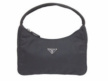 Load image into Gallery viewer, PRADA プラダ MV515 ホーボー ハンドバッグ ミニバッグ 三角ロゴ金具 プレート ナイロン ブラック レディース 美品 中古 41677