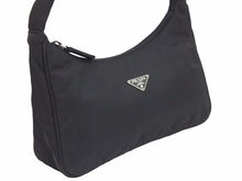 Load image into Gallery viewer, PRADA プラダ MV515 ホーボー ハンドバッグ ミニバッグ 三角ロゴ金具 プレート ナイロン ブラック レディース 美品 中古 41677