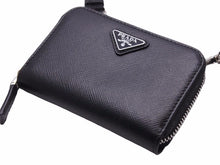 画像をギャラリービューアに読み込む, 定価10万円 PRADA プラダ サフィアーノトライアングルカードケース 2MR021_QHH_F0002 ブラック シルバー金具 美品 中古 41738
