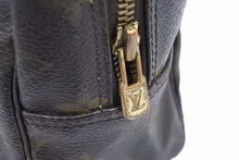 Load image into Gallery viewer, LOUIS VUITTON ルイ・ヴィトン クラッチバッグ モノグラム ブラウン カバン 鞄 ロゴ 中古 41989