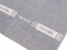 Load image into Gallery viewer, CHANEL シャネル スポーツライン ビーチマット ビーチタオル ココマーク ホワイト グレー 良品 中古 42004