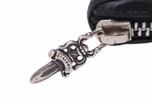 画像をギャラリービューアに読み込む, CHROME HEARTS クロムハーツ セメタリークロス ラウンドジップ レザーウォレット クロスパッチ 財布 良品 中古 42036