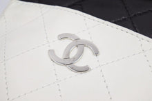 画像をギャラリービューアに読み込む, CHANEL シャネル マトラッセ チェーン ショルダーバッグ 12番台 ブラック ホワイト ココマーク 斜め掛け 中古 42094