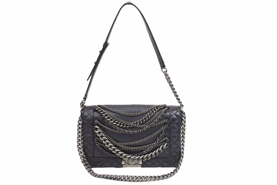 CHANEL シャネル ショルダーバッグ ボーイシャネル カーフスキン フルフラップ 18番台 ブラック 美品 中古 42151