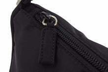 Load image into Gallery viewer, PRADA プラダ アクセサリーポーチ NERO ハンドバッグ ナイロン 小物入れ ロゴ プレート MV633 美品 中古 42362 正規品