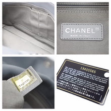 Load image into Gallery viewer, 名作 CHANEL シャネル マトラッセ チェーン ショルダーバッグ アクト2 キャンバス グレー 19番台 ペンキ 美品 中古 42492