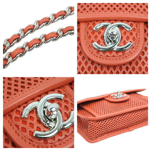 新品同様 CHANEL シャネル マトラッセ パンチング ショルダーバッグ 17番台 ココマーク レザー レッド シルバー金具 中古 42497