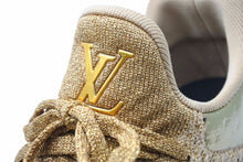 Load image into Gallery viewer, LOUIS VUITTON ルイ・ヴィトン スニーカー スニーカー ゴールド メッシュ 7 1/2 LV ロゴ 美品 中古 42548