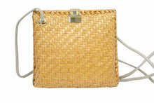 Load image into Gallery viewer, courreges クレージュ かごバッグ ショルダーバッグ ゴールド金具 ロゴ 鞄 カバン 斜め掛け 中古 42572