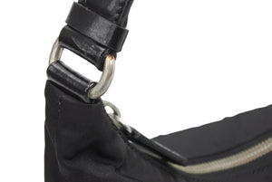 PRADA プラダ ワンショルダーバッグ ブラック 肩掛け 三角ロゴプレート ナイロン レザー シルバー金具 中古 42710