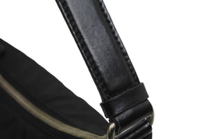 PRADA プラダ ワンショルダーバッグ ブラック 肩掛け 三角ロゴプレート ナイロン レザー シルバー金具 中古 42710