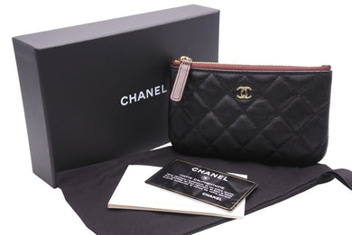 新品同様 CHANEL シャネル クラシックミニポーチ ココマーク キャビアスキン ブラック ゴールド金具 30番台 2020年 中古 42732