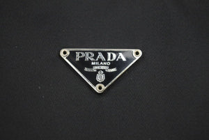 PRADA プラダ ミニ ワンショルダーバッグ ミニバッグ アクセサリーポーチ 三角ロゴプレート ブラック 美品 中古 42768