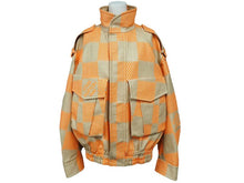Load image into Gallery viewer, LOUIS VUITTON ルイ・ヴィトン ラフィア ダミエ ボンバー ジャケット オレンジ 21AW アウター 1A8P63 サイズ46 美品 中古 42776