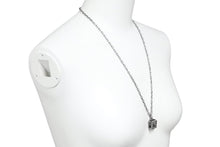 Load image into Gallery viewer, 美品 GUCCI グッチ ネックレス ペンダント スクエアG シルバー925 24.9g アクセサリー チェーン ジュエリー 552768 中古 42819