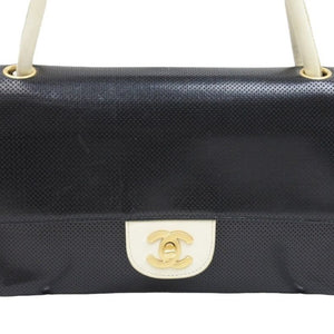 CHANEL シャネル ココマーク ターンロック 25cm パンチング ショルダー バッグ バイカラー 美品 中古 42972