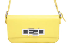 画像をギャラリービューアに読み込む, FENDI フェンディ ショルダーバッグ ハンドバッグ トレバゲット 8BR720 レザー イエロー シルバー金具 美品 中古 43049