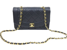 画像をギャラリービューアに読み込む, CHANEL シャネル ダイアナ 22 マトラッセ チェーン ショルダー バッグ レザー ブラック 美品 中古 43185
