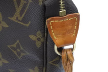Load image into Gallery viewer, LOUIS VUITTON ルイヴィトン ポシェットアクセソワールモノグラム ブラウン ゴールド金具 M51980 美品 中古 43476