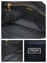 画像をギャラリービューアに読み込む, PRADA プラダ ナイロン トートバッグ ブラック ロゴ プレート ゴールド金具 カバン 鞄 肩掛け レザー 美品 中古 43490
