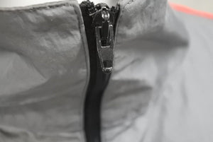 BALENCIAGA バレンシアガ ナイロン ジャケット ロゴ プリント 19ss 534317 グレー 赤 ブラック サイズ 44 美品 43644