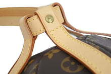 Load image into Gallery viewer, 新品同様 LOUIS VUITTON ルイヴィトン サッカーボール 1998年フランスワールドカップ記念 M99054 中古 43721