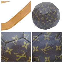 Load image into Gallery viewer, 新品同様 LOUIS VUITTON ルイヴィトン サッカーボール 1998年フランスワールドカップ記念 M99054 中古 43721