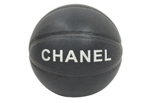 画像をギャラリービューアに読み込む, 激レア CHANEL シャネル バスケットボール 黒 シルバー 2019年 即完売 美品 中古 43723