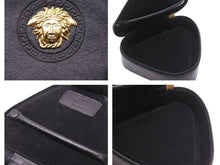 Load image into Gallery viewer, Gianni Versace ジャンニ ヴェルサーチ ジュエリーボックス メデューサ レザー ブラック ゴールド 美品 中古 43789