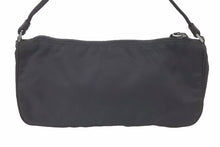 Load image into Gallery viewer, PRADA プラダ アクセサリーポーチ NERO ハンドバッグ ナイロン 小物入れ ロゴ プレート MV633 美品 中古 43842