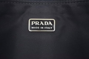 PRADA プラダ アクセサリーポーチ NERO ハンドバッグ ナイロン 小物入れ ロゴ プレート MV633 美品 中古 43842