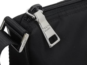 PRADA プラダ TESSUTO ショルダーバッグ 斜め掛けバッグ ポシェット 三角ロゴプレート ナイロン レザー ブラック 美品 中古 43870