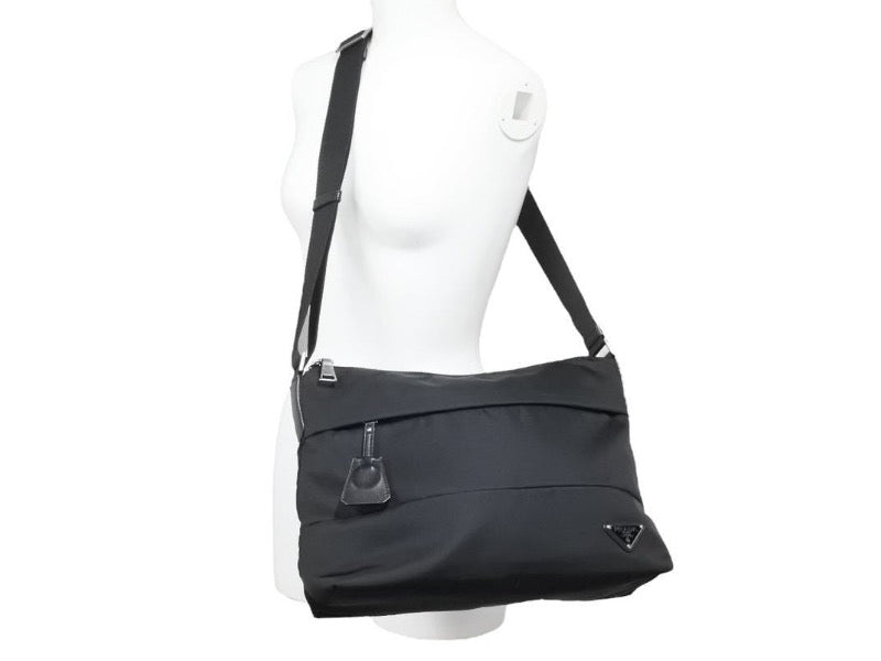 美品 PRADA ショルダーバッグ ポシェット ナイロン 三角ロゴ