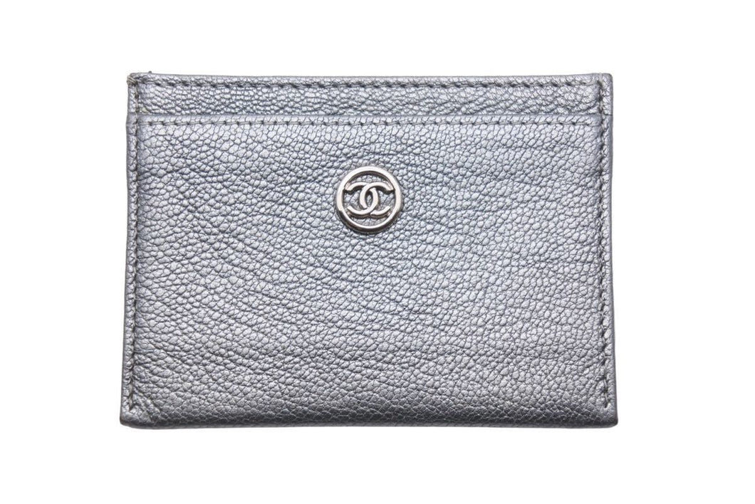 極美品 CHANEL シャネル カードケース パスケース 名刺入れ オールドシャネル ココボタン 11番台 レザー シルバー 中古 43927