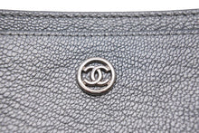 Load image into Gallery viewer, 極美品 CHANEL シャネル カードケース パスケース 名刺入れ オールドシャネル ココボタン 11番台 レザー シルバー 中古 43927