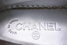 Load image into Gallery viewer, CHANEL シャネル エスパドリーユ スニーカー 2019クルーズコレクション ココマーク シルバー BG29762 サイズ36 美品 中古 43973