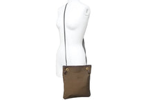 Load image into Gallery viewer, PRADA プラダ ショルダーバック ジャガード レザー ブラウン 茶色 ロゴ ポシェット スナップボタン 美品 中古 44207