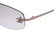Load image into Gallery viewer, 極美品 CHANEL シャネル サングラス ココマーク メガネ 眼鏡 アイウェア ロゴ 4002 c.194/61 クリア 57□19 中古 44265